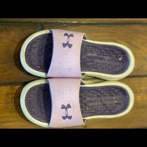 Under Armor, girls slides,size 5